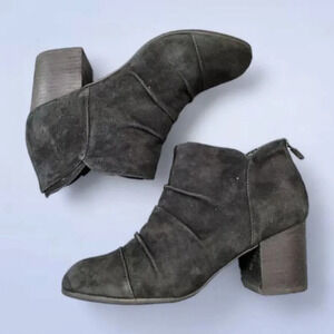 Adam Tucker by Me Too Sierra Black Suede Booties - Size 8